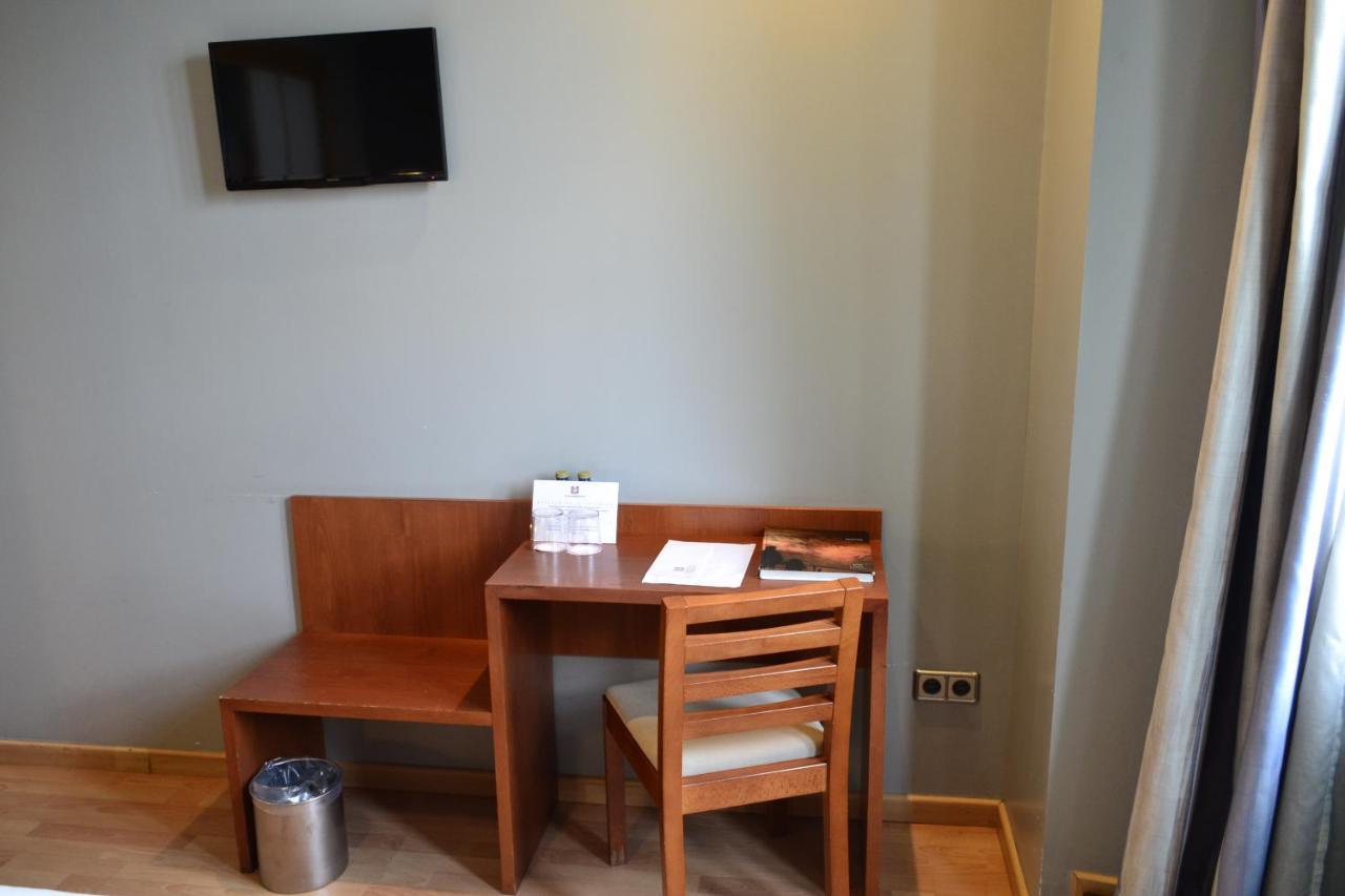 Hotel Alda Palacio Valdes Avilés Екстериор снимка