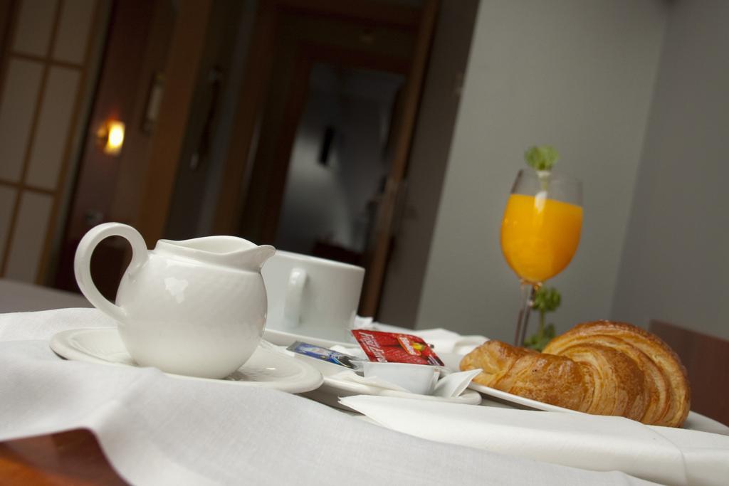 Hotel Alda Palacio Valdes Avilés Екстериор снимка